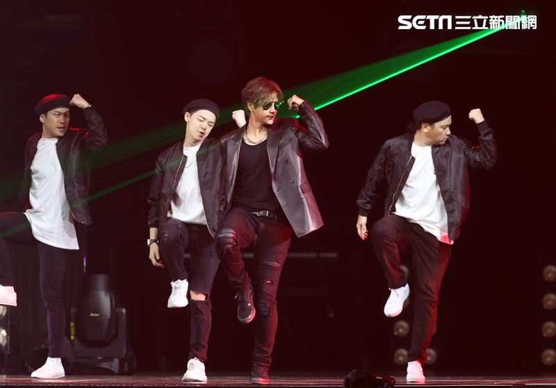 因為感情糾紛，導致形象受損暫停演藝工作的羅志祥，昨重返2022流行音樂獎頒獎典禮舞台演。（記者邱榮吉.楊澍/攝影）