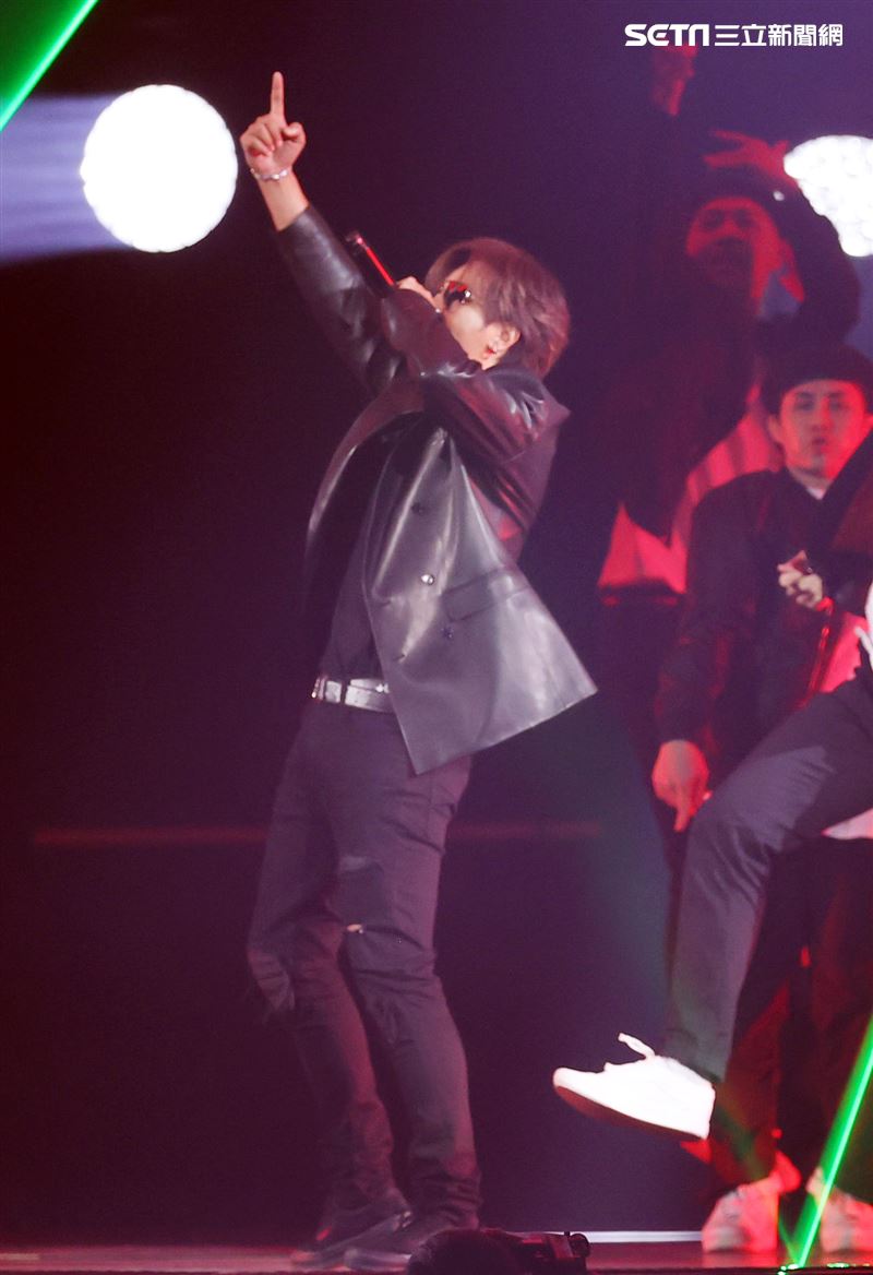 因為感情糾紛，導致形象受損暫停演藝工作的羅志祥，昨重返2022流行音樂獎頒獎典禮舞台演。（記者邱榮吉.楊澍/攝影）