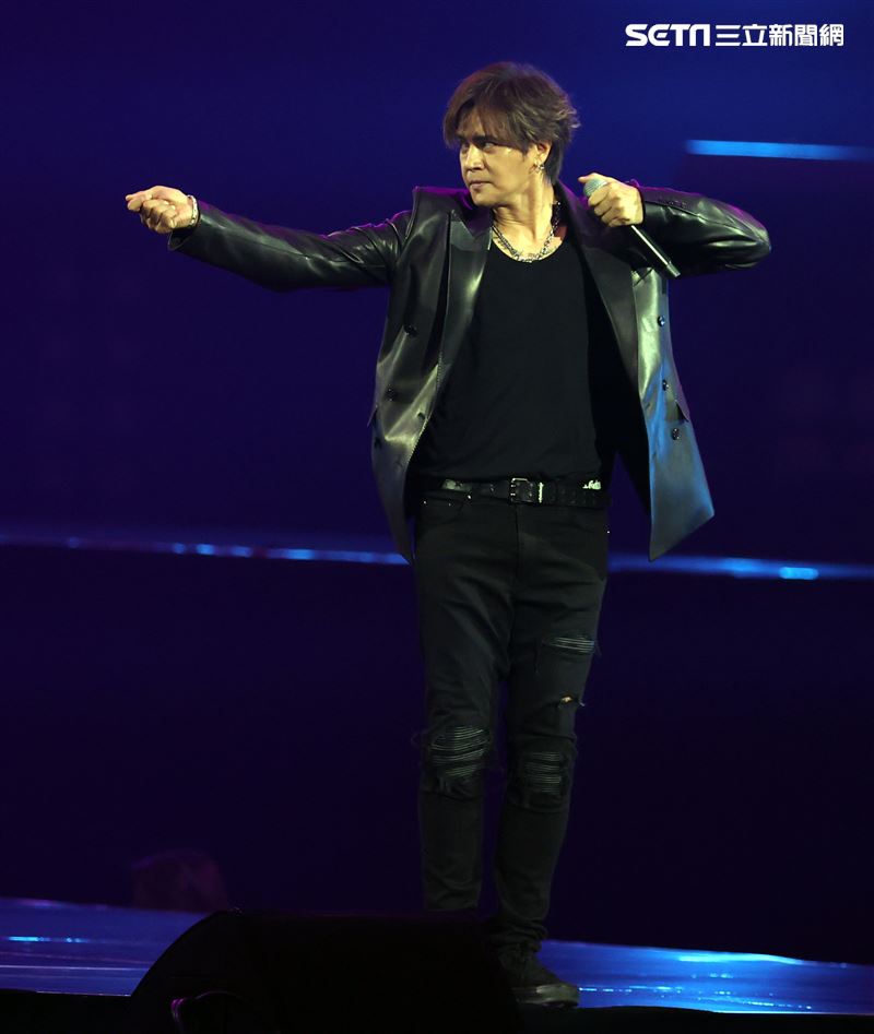 因為感情糾紛，導致形象受損暫停演藝工作的羅志祥，昨重返2022流行音樂獎頒獎典禮舞台演。（記者邱榮吉.楊澍/攝影）