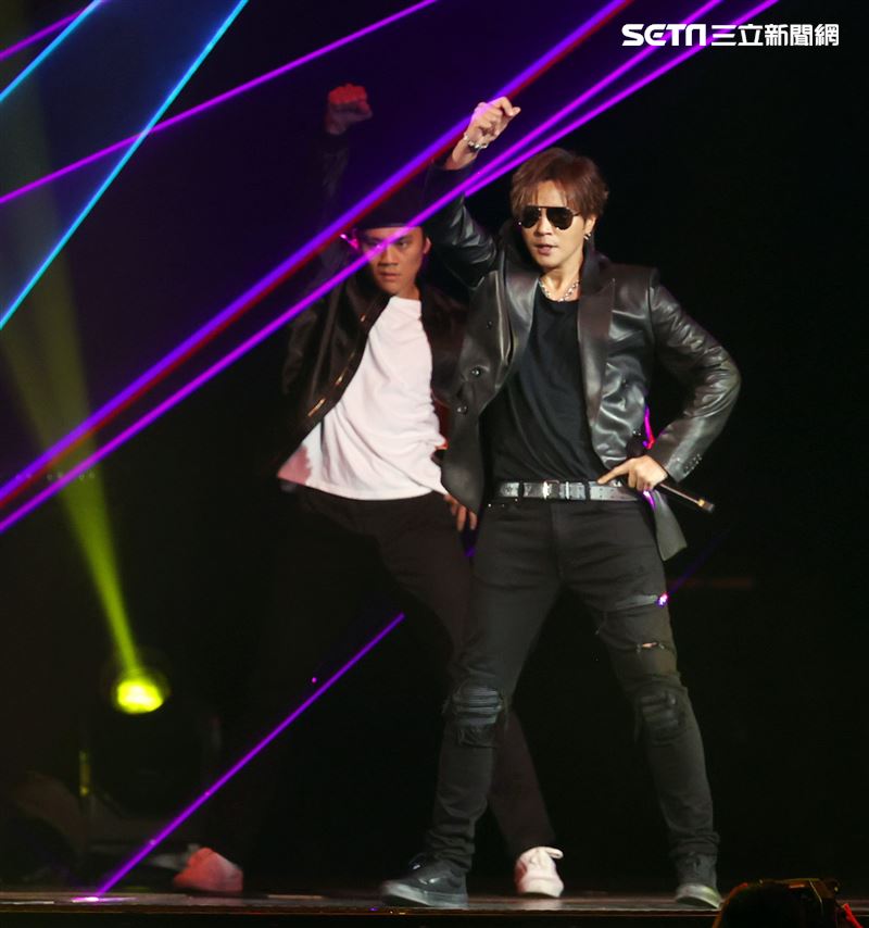 因為感情糾紛，導致形象受損暫停演藝工作的羅志祥，昨重返2022流行音樂獎頒獎典禮舞台演。（記者邱榮吉.楊澍/攝影）