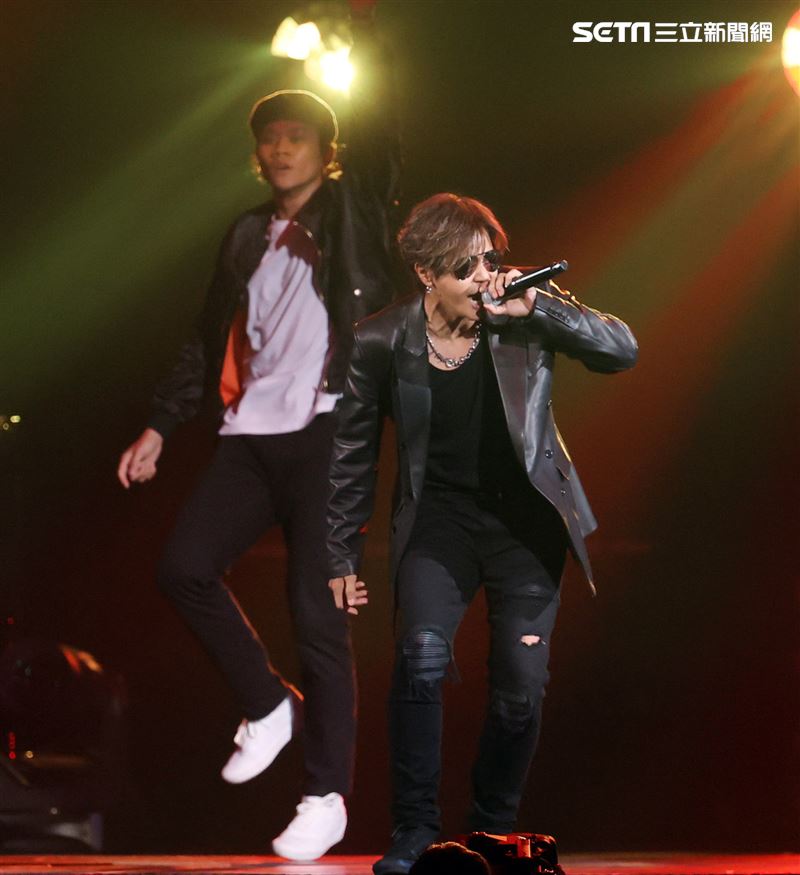 因為感情糾紛，導致形象受損暫停演藝工作的羅志祥，昨重返2022流行音樂獎頒獎典禮舞台演。（記者邱榮吉.楊澍/攝影）