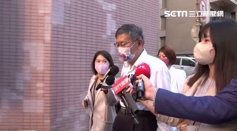 柯文哲今解隔離搭公車上班：還是會咳