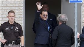  強尼戴普（Johnny Depp）、安柏赫德（Amber Heard）。（圖／美聯社／達志影像）