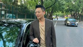 汪小菲接連被抓包，狗仔拍到與張穎穎出雙入對。（圖／翻攝自汪小菲微博）