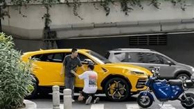 藍寶堅尼,保時捷,哭窮,下跪(翻攝自 微博)