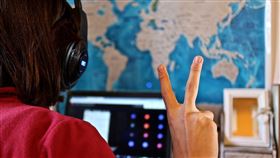 特教生,高雄市立成功特殊教育學校,居家遠距教學,視訊,因材施教