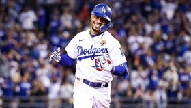 ▲貝茲（Mookie Betts）5月擊出12支全壘打。（圖／翻攝自道奇推特）