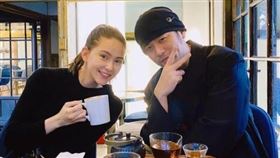 周杰倫和昆凌跟江蕙一起喝茶/IG