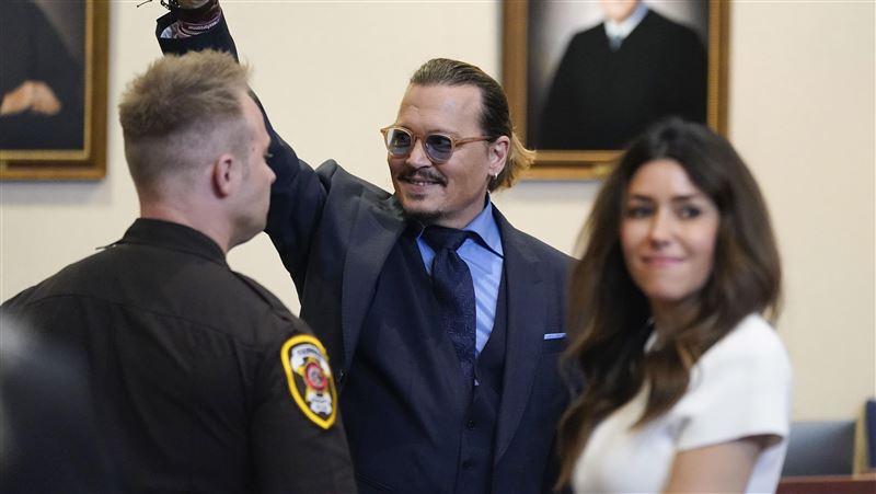 纏鬥10小時　強尼戴普律師突提抗議