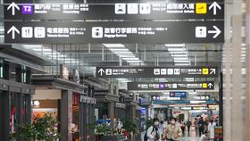 6/1起入境旅客全數唾液採檢PCR（1）中央流行疫情指揮中心宣布，自6月1日零時起，國際機場暫停機邊「落地採驗」，回歸全數旅客抵台時配合於機場進行「唾液採檢PCR」。圖為台北松山機場。中央社記者裴禛攝  111年5月31日