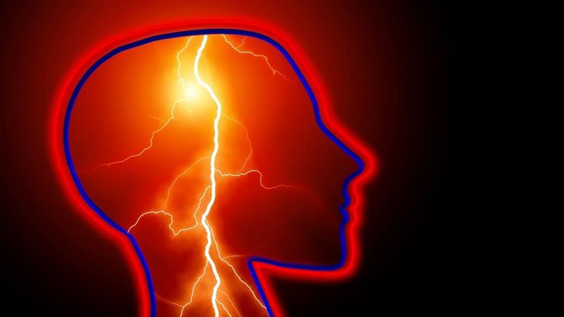 染疫何以引發急性腦炎　醫曝4個可能
