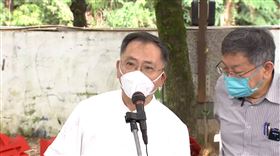 柯文哲、蔡炳坤視察兒童疫苗。