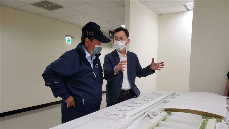 吳澤成視察第三航廈工程