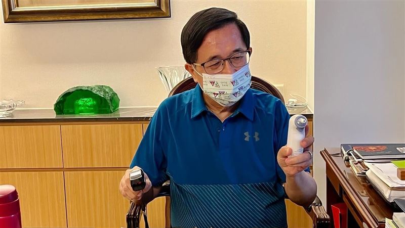 阿扁領抗病毒藥物　陳其邁黃偉哲關心