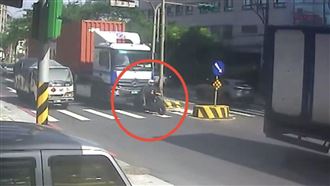 雙載情侶遭聯結車輾過　1關鍵釀雙亡