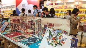 台北國際書展搶先看  法國館精緻繪本吸睛2022台北國際書展2日起將在台北世貿一館正式登場，1日舉行展前記者會，本屆主題國法國展區可見精美童書、繪本，內容細膩精緻，格外吸睛。中央社記者王騰毅攝  111年6月1日