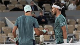 ▲魯德（Casper Ruud）晉級法網4強，魯訥（Holger Rune）賽後情緒化的行為遭到批評。（圖／美聯社／達志影像）