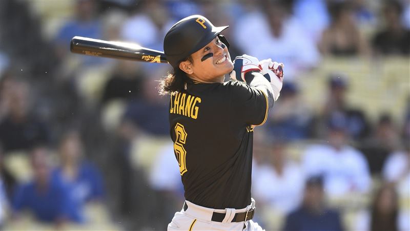 張育成遭火球擊中！見證海盜橫掃道奇