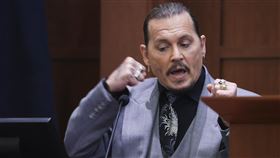 強尼戴普大戰安柏赫德。（圖／美聯社／達志影像）