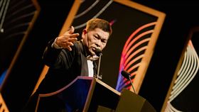 炎上，澎恰恰。(圖/薩泰爾)