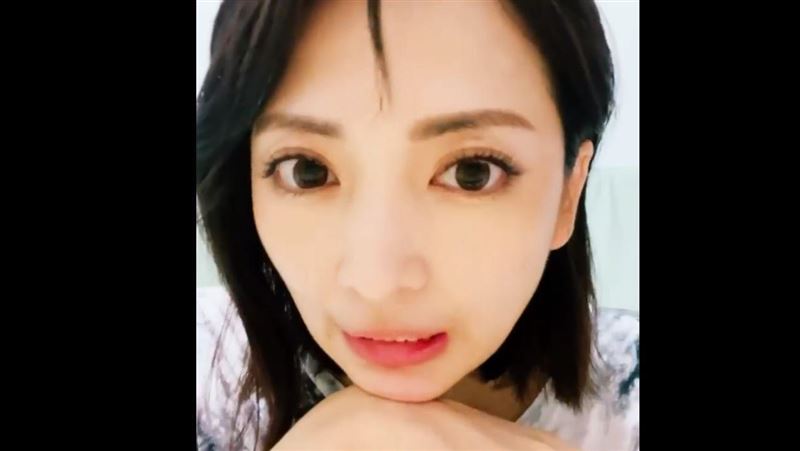 宅男女神臉上整片不見！見慘狀尖叫