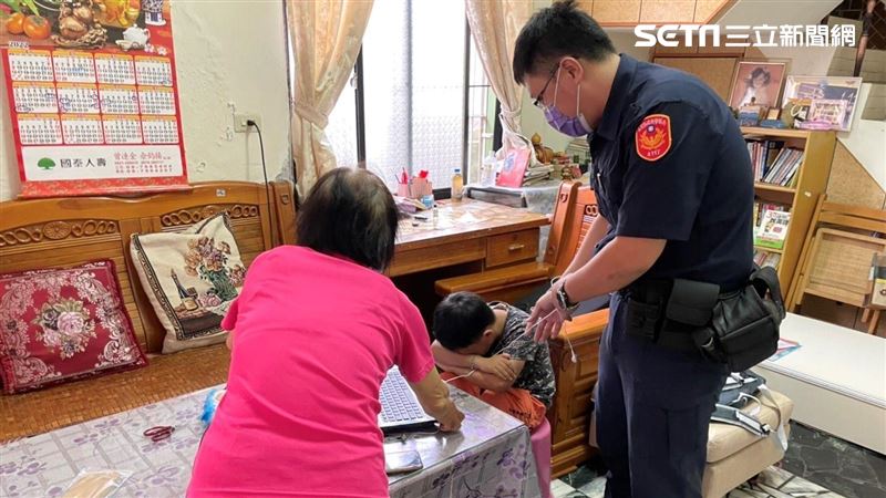 孫網課碰壁懊惱到哭　嬤提筆電奔警局