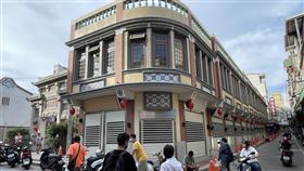 金門陳大宗12老街店屋招標  打造後浦藝文特區曾獲華人設計獎的金門縣金城鎮陳大宗12間老街店屋現正招租。鎮公所表示，將遴選優質廠商入駐經營，未來與「後浦16藝文特區」相互輝映，打造成為「後浦藝文特區」。中央社記者黃慧敏攝  111年6月3日