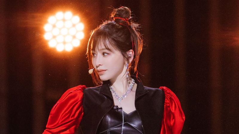 王心凌加入「女團」　初登場公開成員