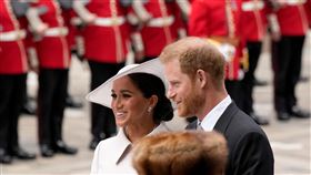 英國哈利王子與妻子梅根參加王室為女王伊麗莎白二世登基70週年舉行的感恩禮拜。（圖／路透社／達志影像）