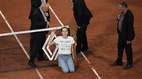 ▲法網4強賽遇球迷鬧場。（圖／美聯社／達志影像）