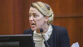 強尼戴普（Johnny Depp）與前妻安柏赫德（Amber Heard）。（圖／美聯社／達志影像）