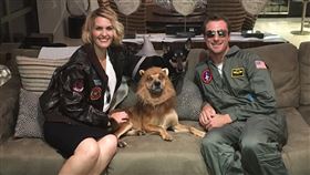 大都會王牌投手薛澤被自家狗咬傷右手。（圖／翻攝自薛澤推特）