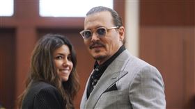 強尼戴普的「聖光女律師」卡蜜兒（Camille Vasquez）。（圖／美聯社／達志影像）