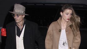 安柏赫德（Amber Heard）與強尼戴普（Johnny Depp）恩愛已成往事。（圖／美聯社／達志影像）
