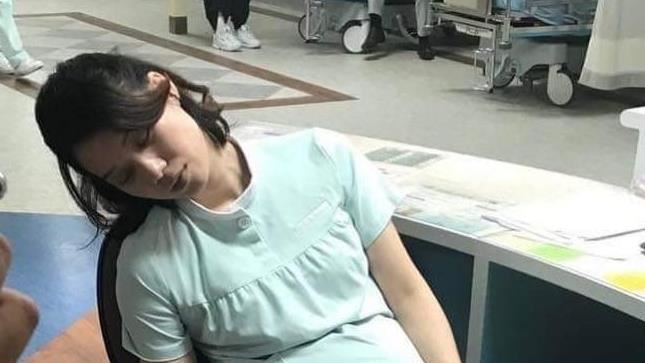 女外科護理長羊水破了「血崩照」曝光