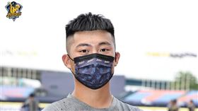 兄弟二軍小將陳統恩敲出再見安打領隊退合庫。（資料圖／翻攝自中信兄弟FB）