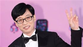 網友一面倒向「國民MC」劉在錫。（圖／翻攝自kpopnofficial
IG）