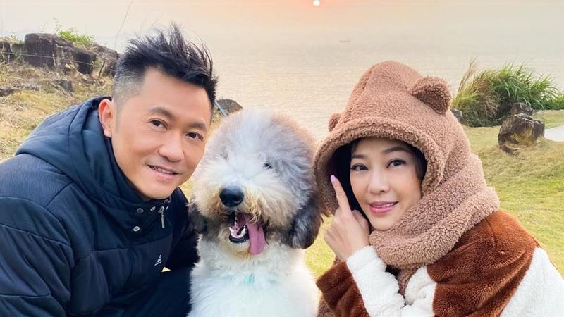 女星「驅狗器」趕土狗挨轟　下場慘了