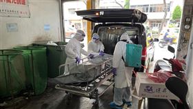 0607車上入殮(李濂淞提供)