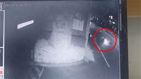 車禍,閃避野狗,自摔身亡