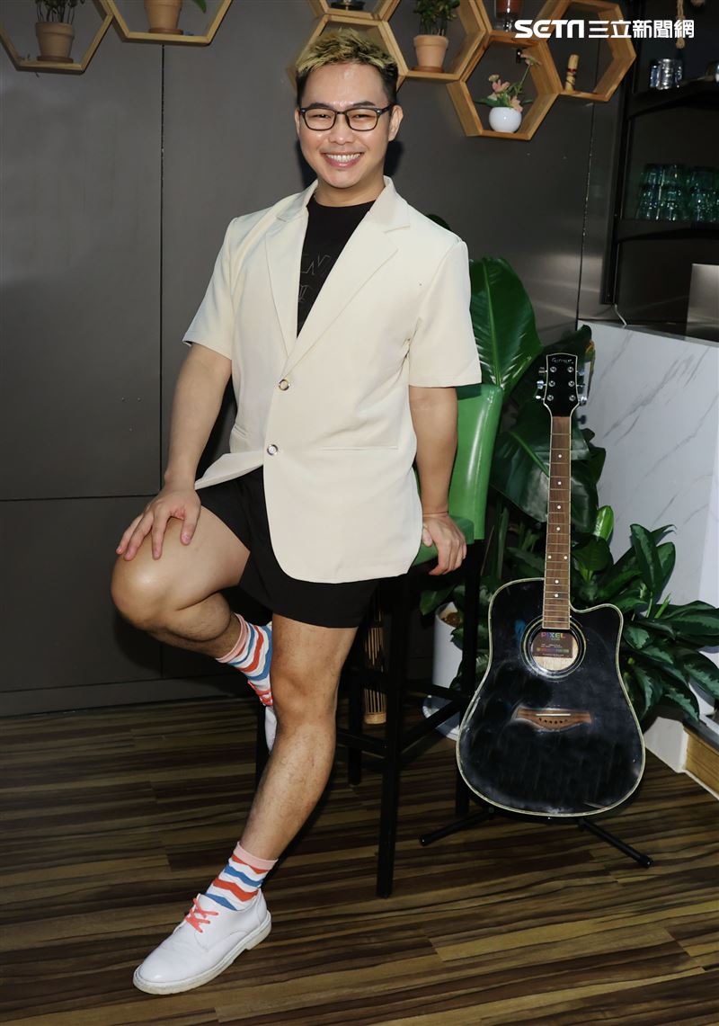 那那大師三立新聞網專訪。（記者邱榮吉/攝影）