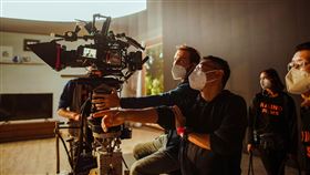 何蔚庭赴美與好萊塢虛擬製作團隊合作。（圖／風度影業提供）