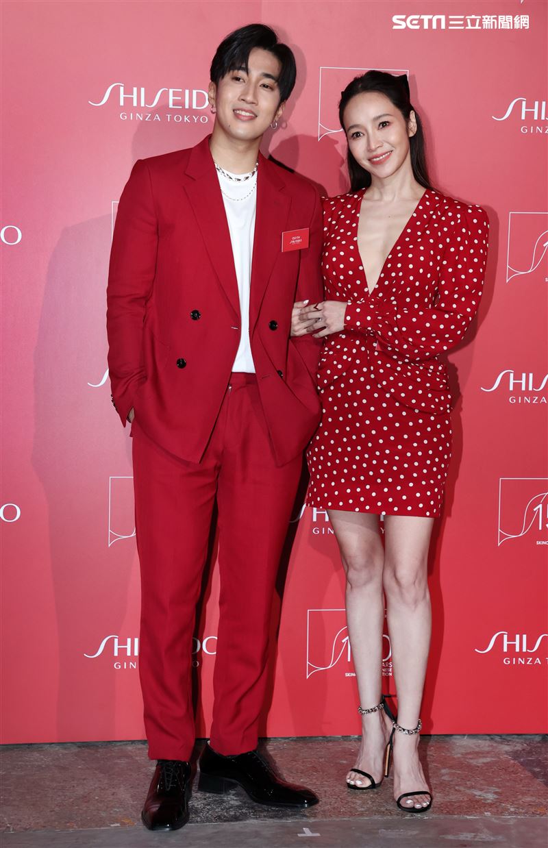 侯佩岑、婁峻碩出席資生堂國際櫃150週年私人派對。（記者邱榮吉/攝影）