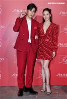 侯佩岑、婁峻碩出席資生堂國際櫃150週年私人派對。（記者邱榮吉/攝影）