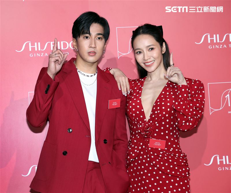 侯佩岑、婁峻碩出席資生堂國際櫃150週年私人派對。（記者邱榮吉/攝影）