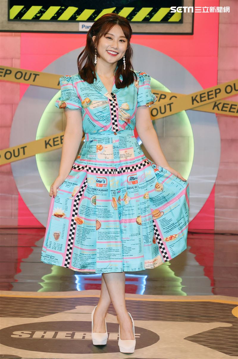 焦凡凡主持新節目「王牌諜對諜」。（記者邱榮吉/攝影）