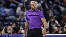 ▲費雪（Derek Fisher）遭火花隊開除。（圖／美聯社／達志影像）