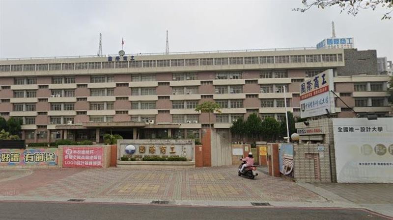 74年老校「夷為平地」走入歷史　校友不捨