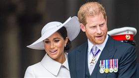 哈利王子和梅根現身時遭英國民眾噓爆。（圖／路透社／達志影像）