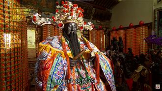 五月十三人看人！台北霞海迎城隍